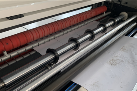 Roll-to-sheet cutting machine–A brief introduction